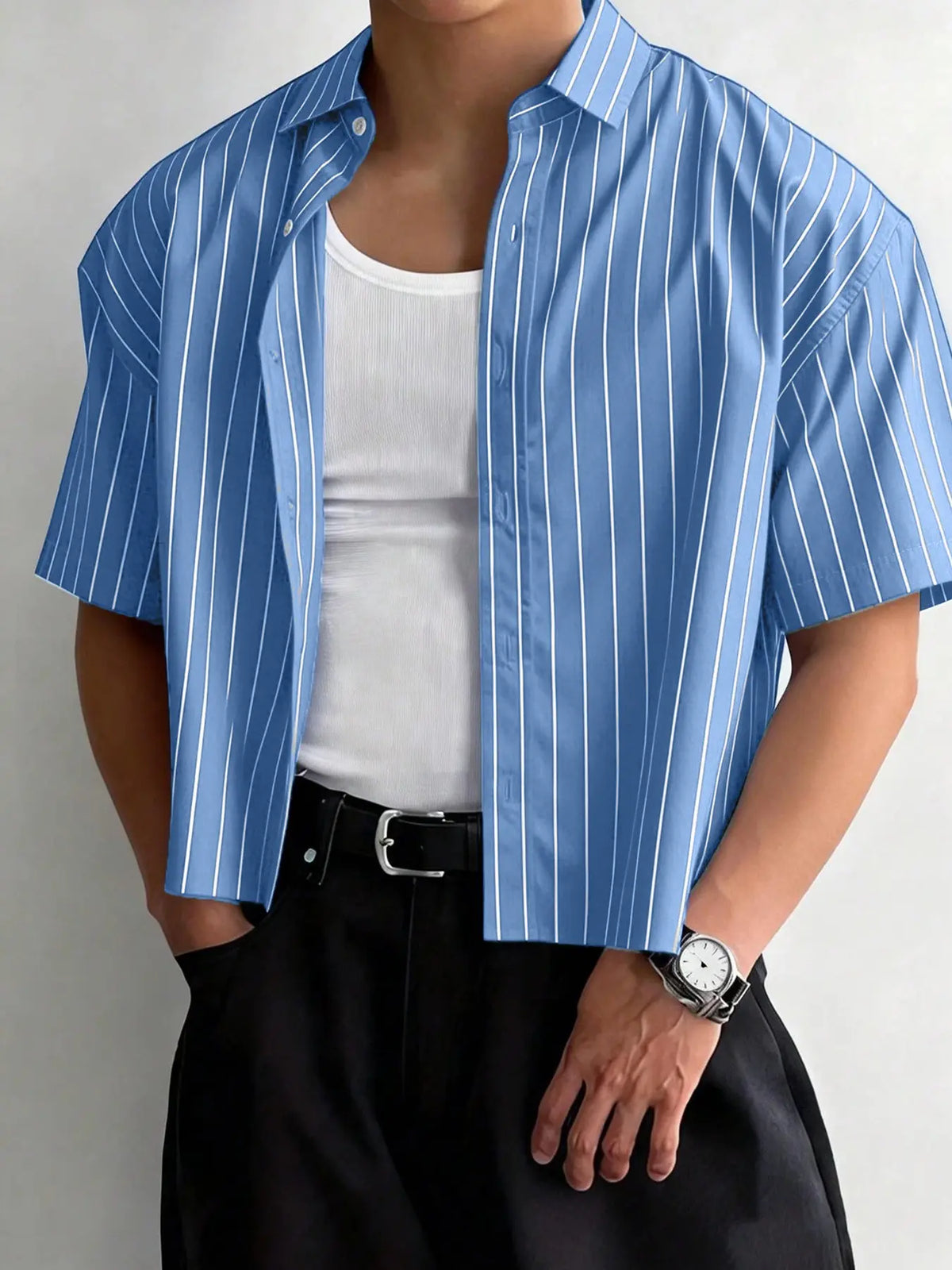 Men's White Pinstripe Cropped Short Sleeve Button-Down Button Front Striped Shirt, Casual Summer Streetwear Oversized Top, Casual Collared Shirt, Suitable for Daily Outings and Street Style