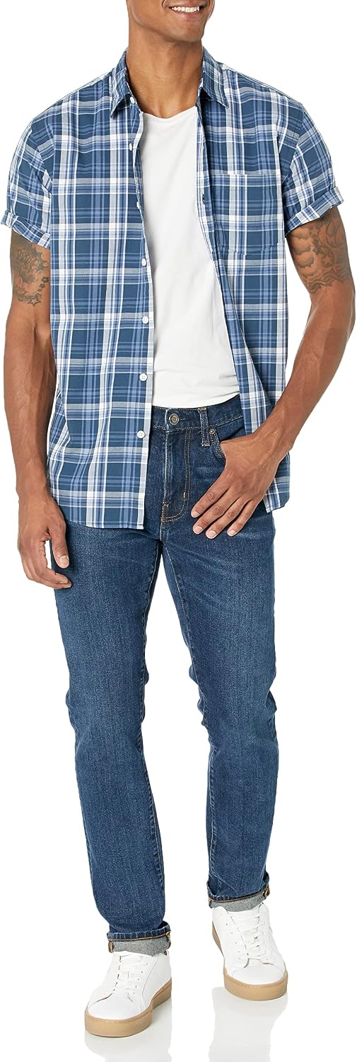 Amazon Essentials Men's Regular-Fit Short-Sleeve Poplin Shirt, Collared, Washed
