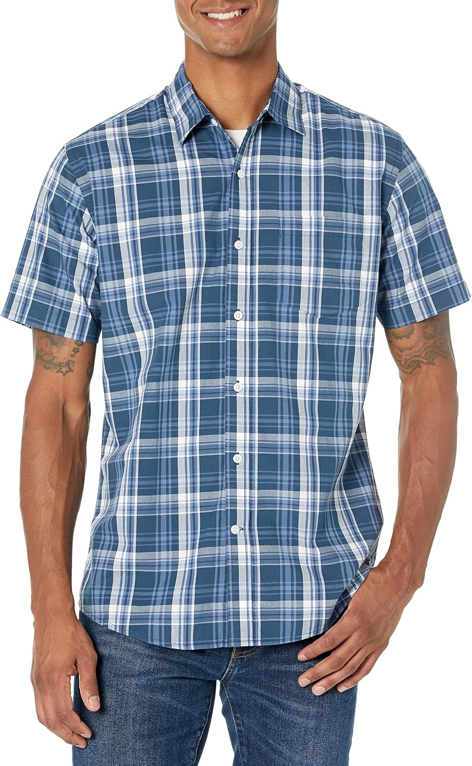 Amazon Essentials Men's Regular-Fit Short-Sleeve Poplin Shirt, Collared, Washed