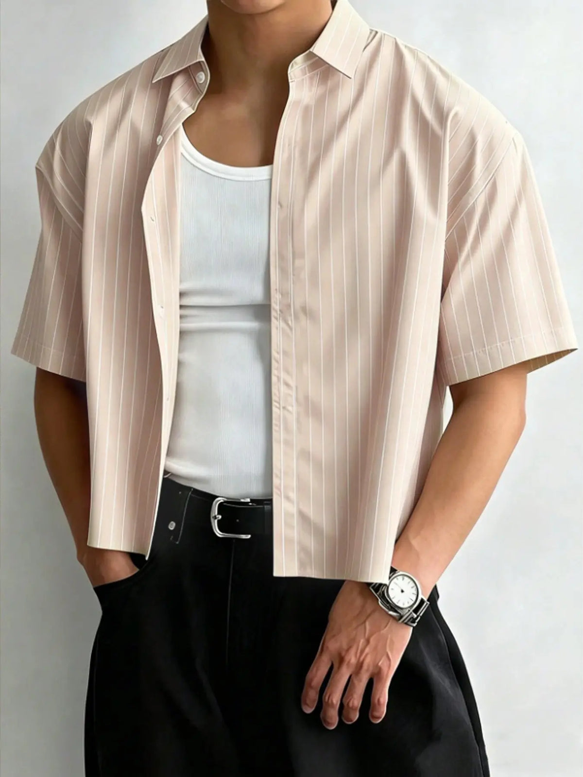 Men's White Pinstripe Cropped Short Sleeve Button-Down Button Front Striped Shirt, Casual Summer Streetwear Oversized Top, Casual Collared Shirt, Suitable for Daily Outings and Street Style