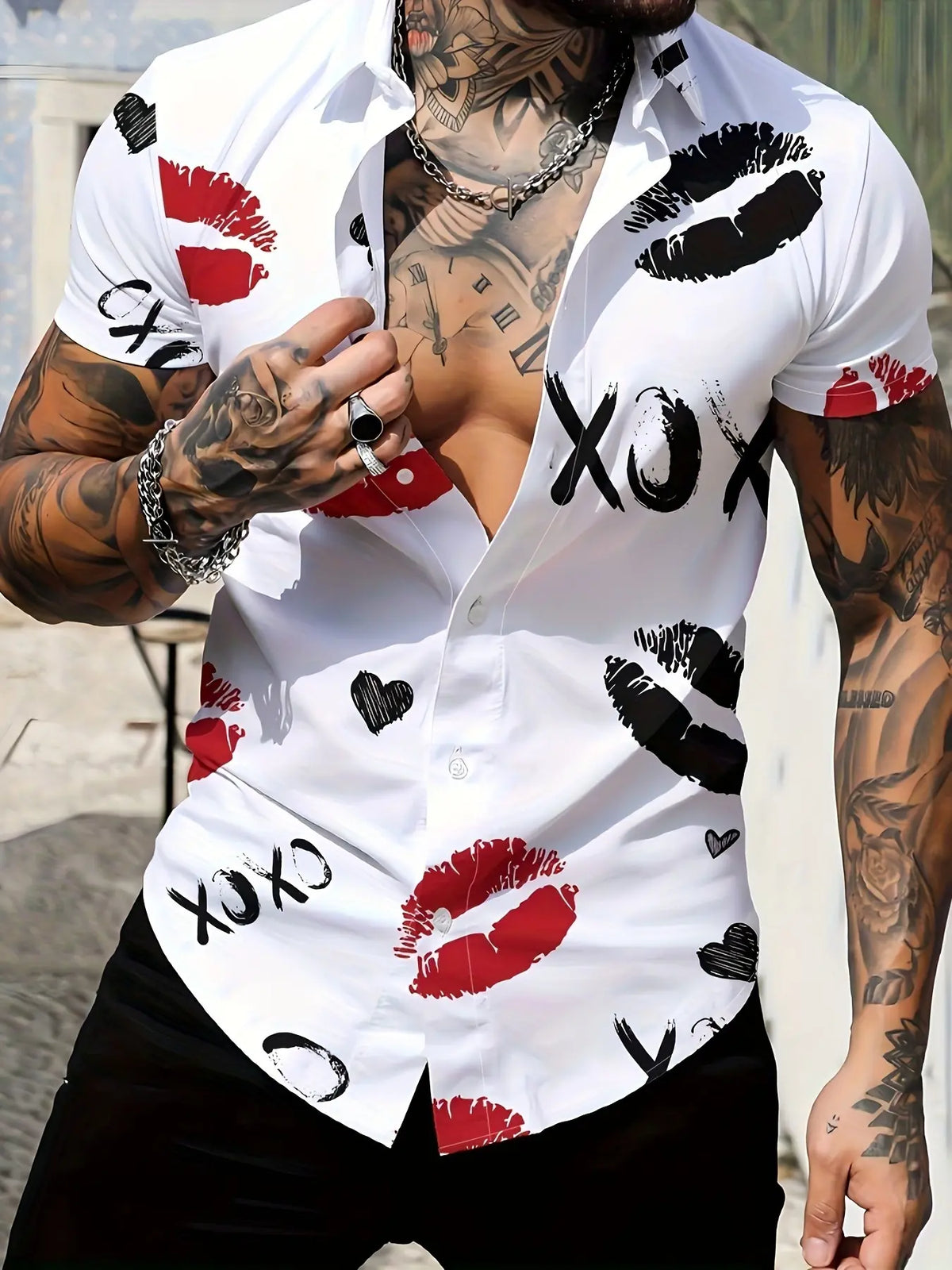 Men's Short Sleeve Collared Shirt, White Base with Lip and Heart Print, Trendy Casual Street Style, Short Sleeved Shirt