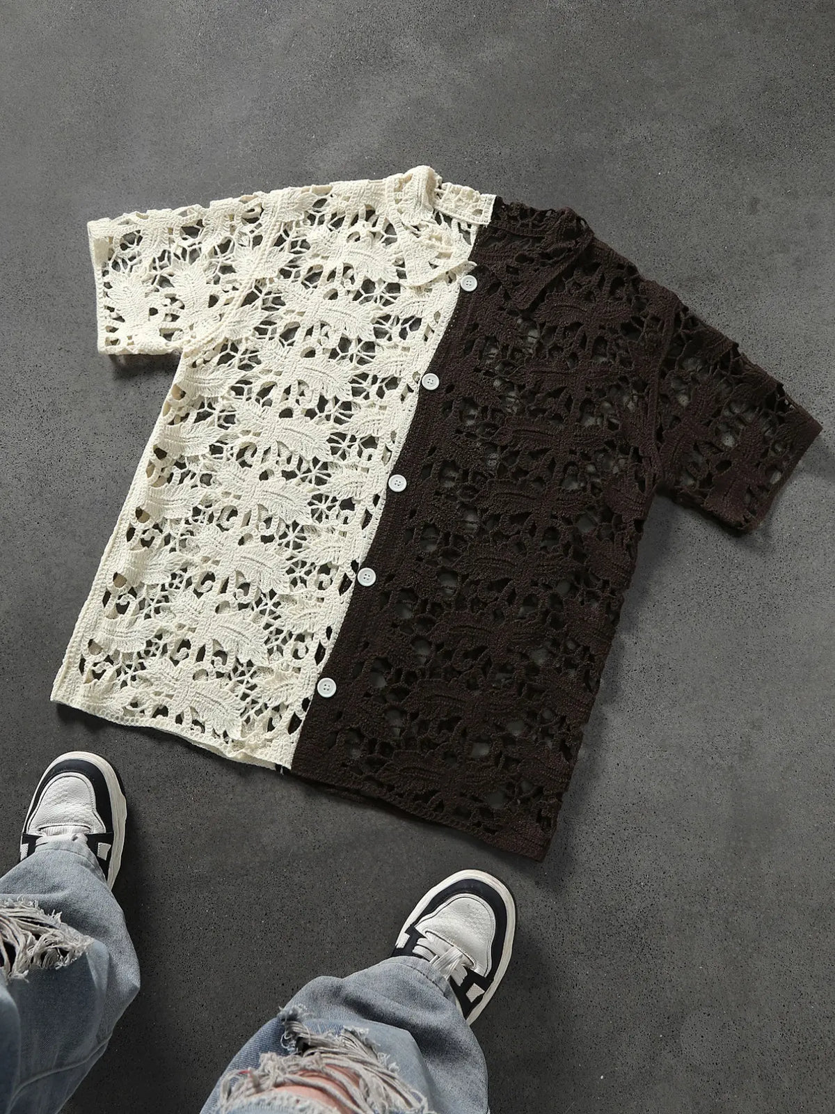 Men's Plaid Loose-Fit Short Sleeve Color Block Shirt, Breathable Knitted Fabric, Leaf Pattern Cut-Out Design, Casual Unique Design, Casual Vacation Style, Perfect for Daily Wear